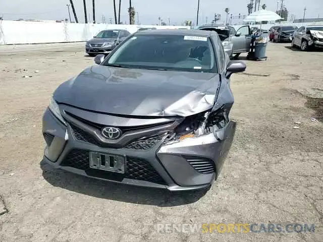 11 Photograph of a damaged car 4T1G11AK2LU962018 TOYOTA CAMRY 2020