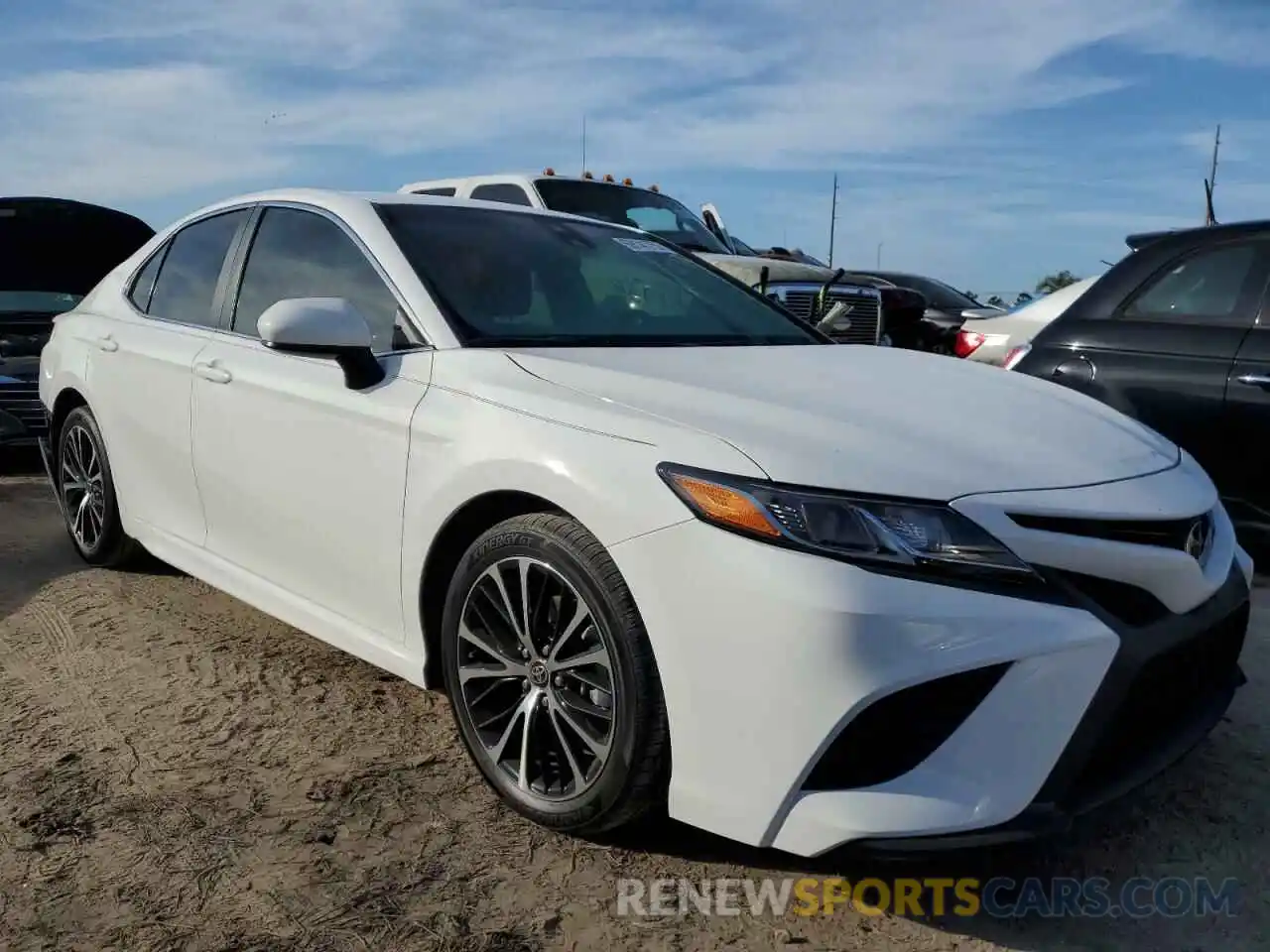 4 Photograph of a damaged car 4T1G11AK2LU968398 TOYOTA CAMRY 2020