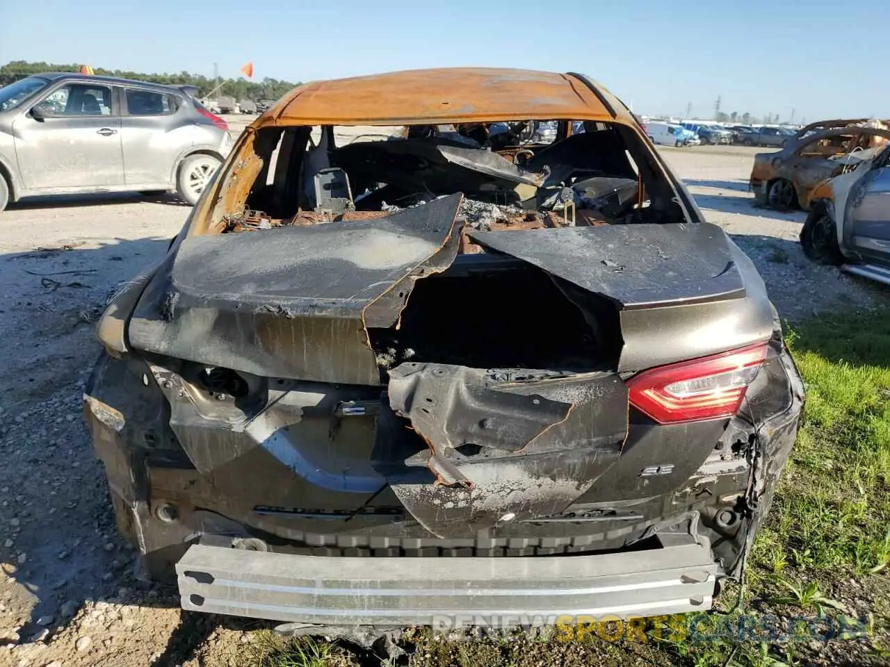 6 Photograph of a damaged car 4T1G11AK2LU972600 TOYOTA CAMRY 2020