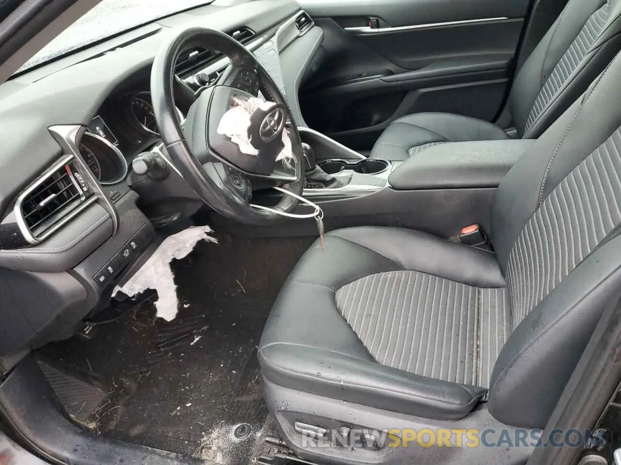 7 Photograph of a damaged car 4T1G11AK2LU974850 TOYOTA CAMRY 2020
