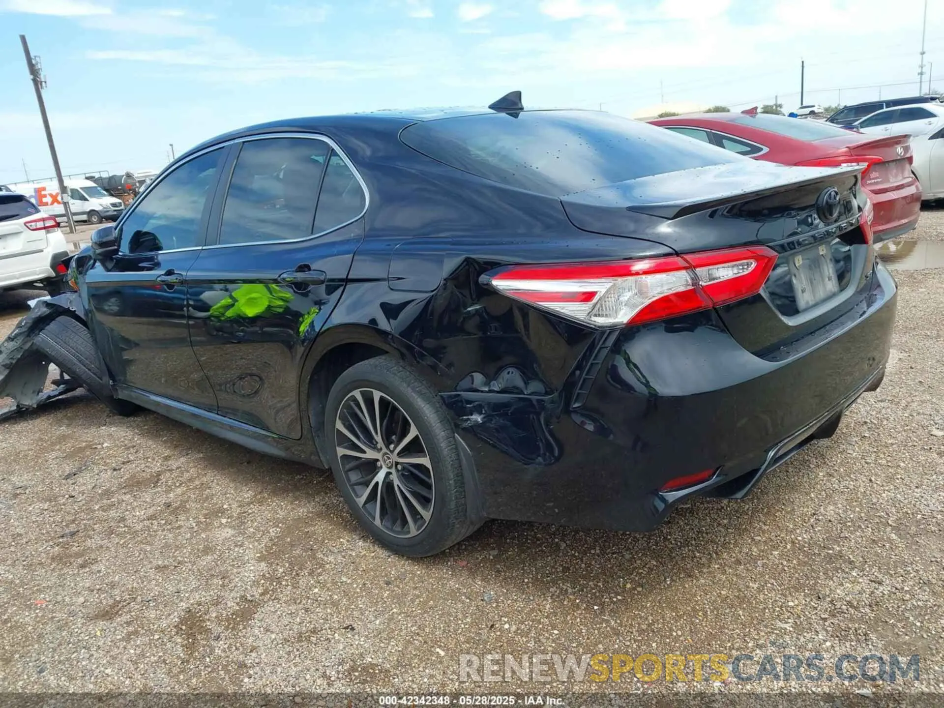 3 Photograph of a damaged car 4T1G11AK2LU975285 TOYOTA CAMRY 2020