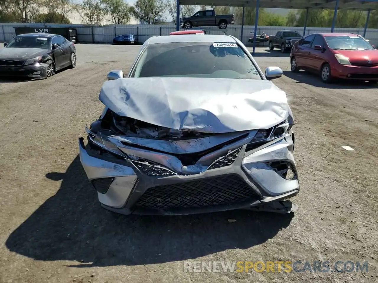 5 Photograph of a damaged car 4T1G11AK2LU975464 TOYOTA CAMRY 2020
