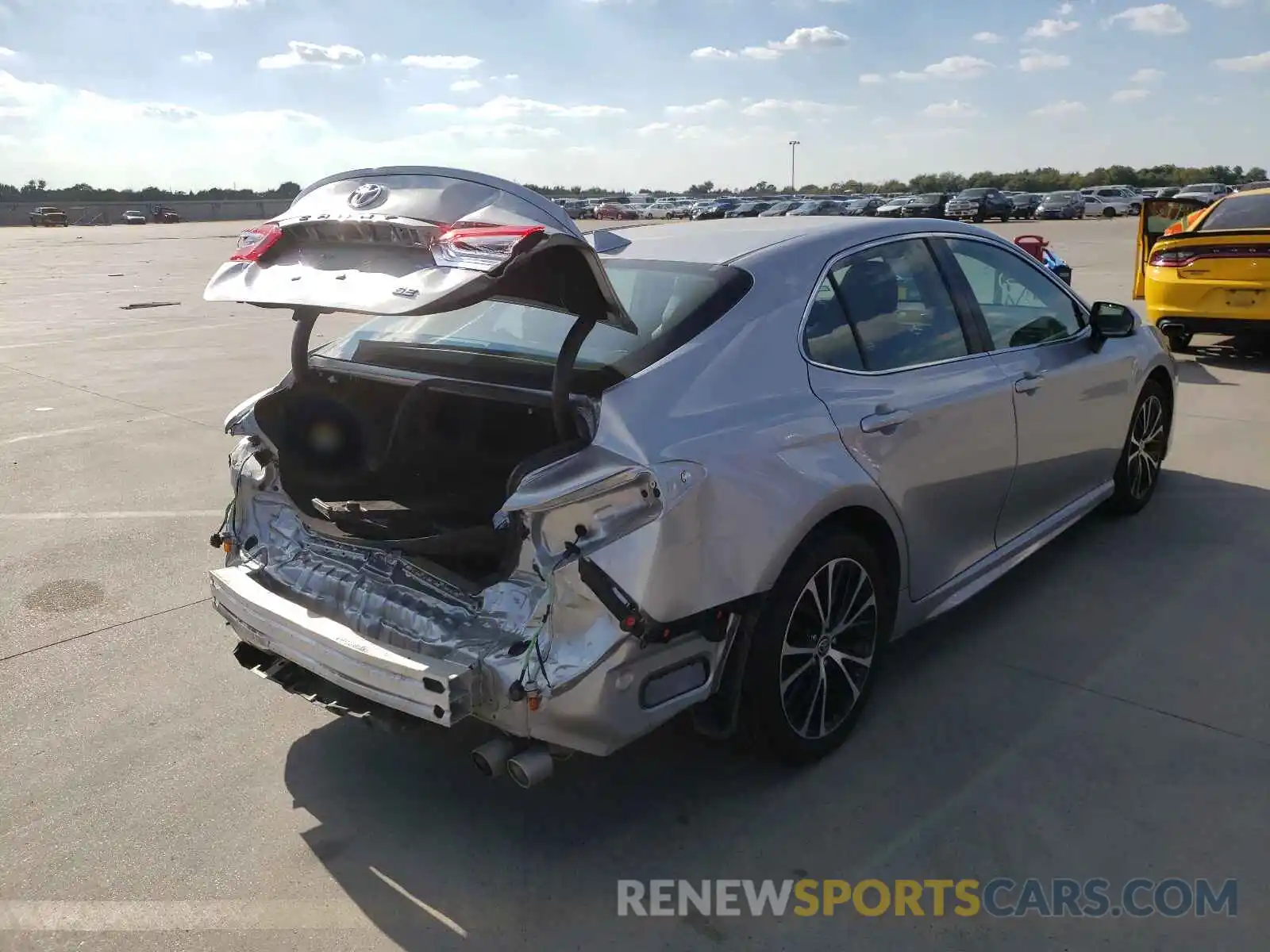 4 Photograph of a damaged car 4T1G11AK2LU982642 TOYOTA CAMRY 2020