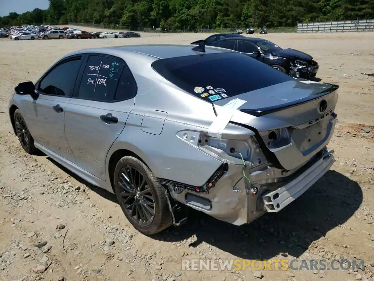 3 Photograph of a damaged car 4T1G11AK3LU301310 TOYOTA CAMRY 2020