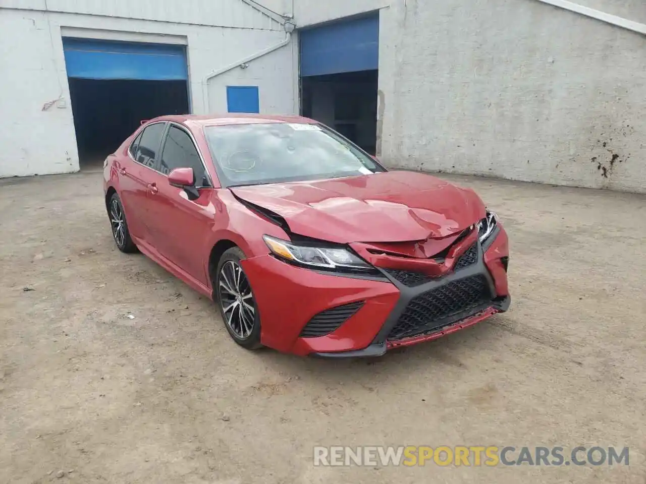 1 Photograph of a damaged car 4T1G11AK3LU306555 TOYOTA CAMRY 2020