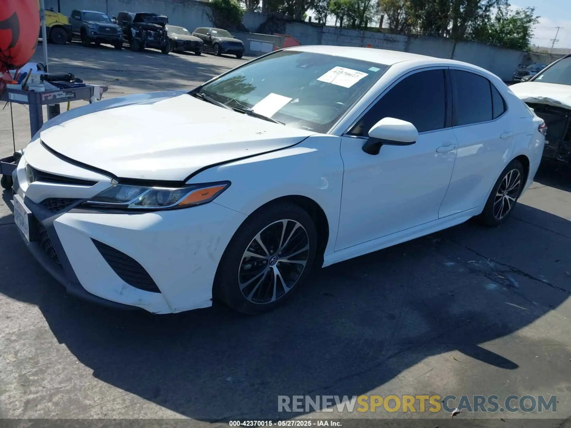 2 Photograph of a damaged car 4T1G11AK3LU312906 TOYOTA CAMRY 2020