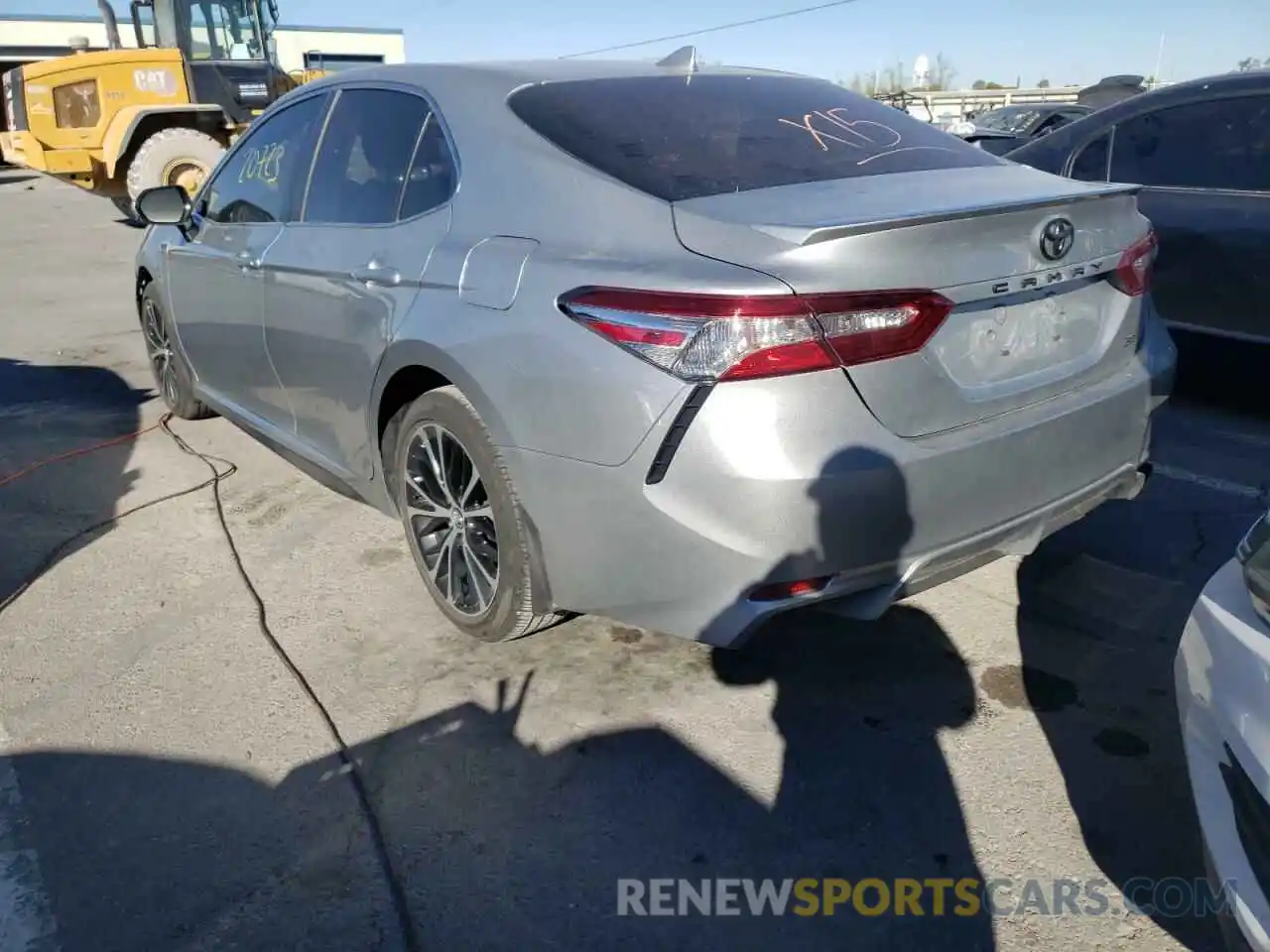 3 Photograph of a damaged car 4T1G11AK3LU313313 TOYOTA CAMRY 2020