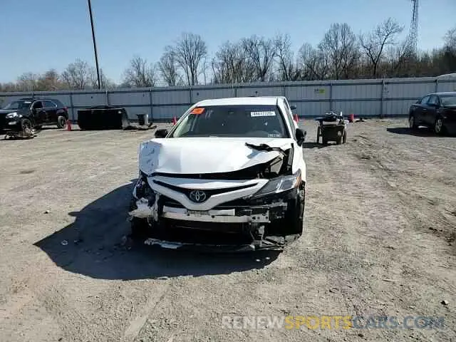 10 Photograph of a damaged car 4T1G11AK3LU315627 TOYOTA CAMRY 2020