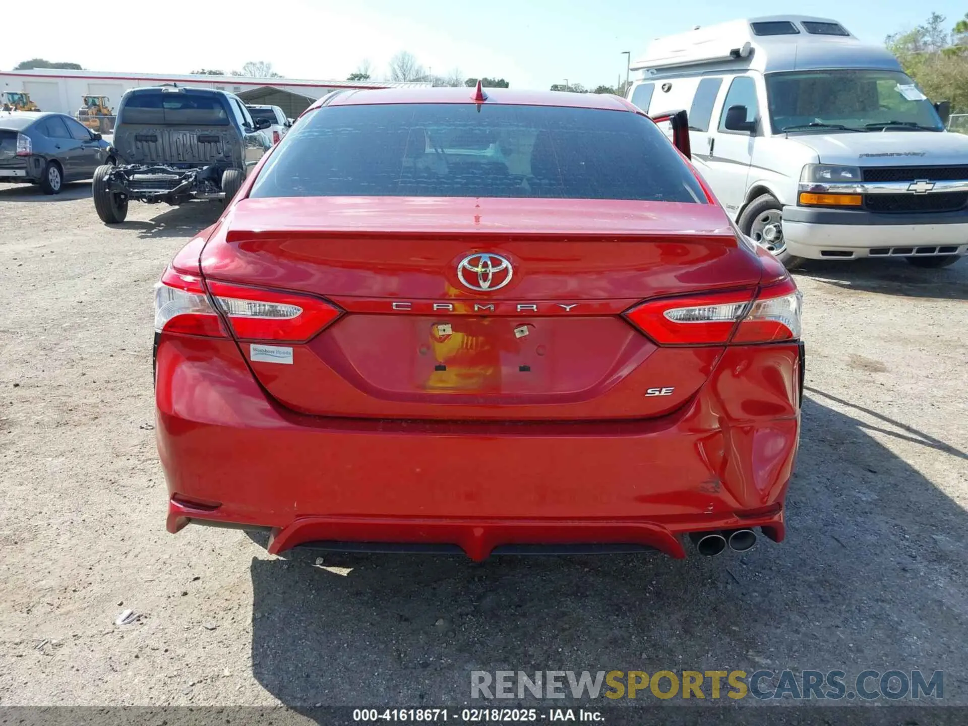 16 Photograph of a damaged car 4T1G11AK3LU316020 TOYOTA CAMRY 2020