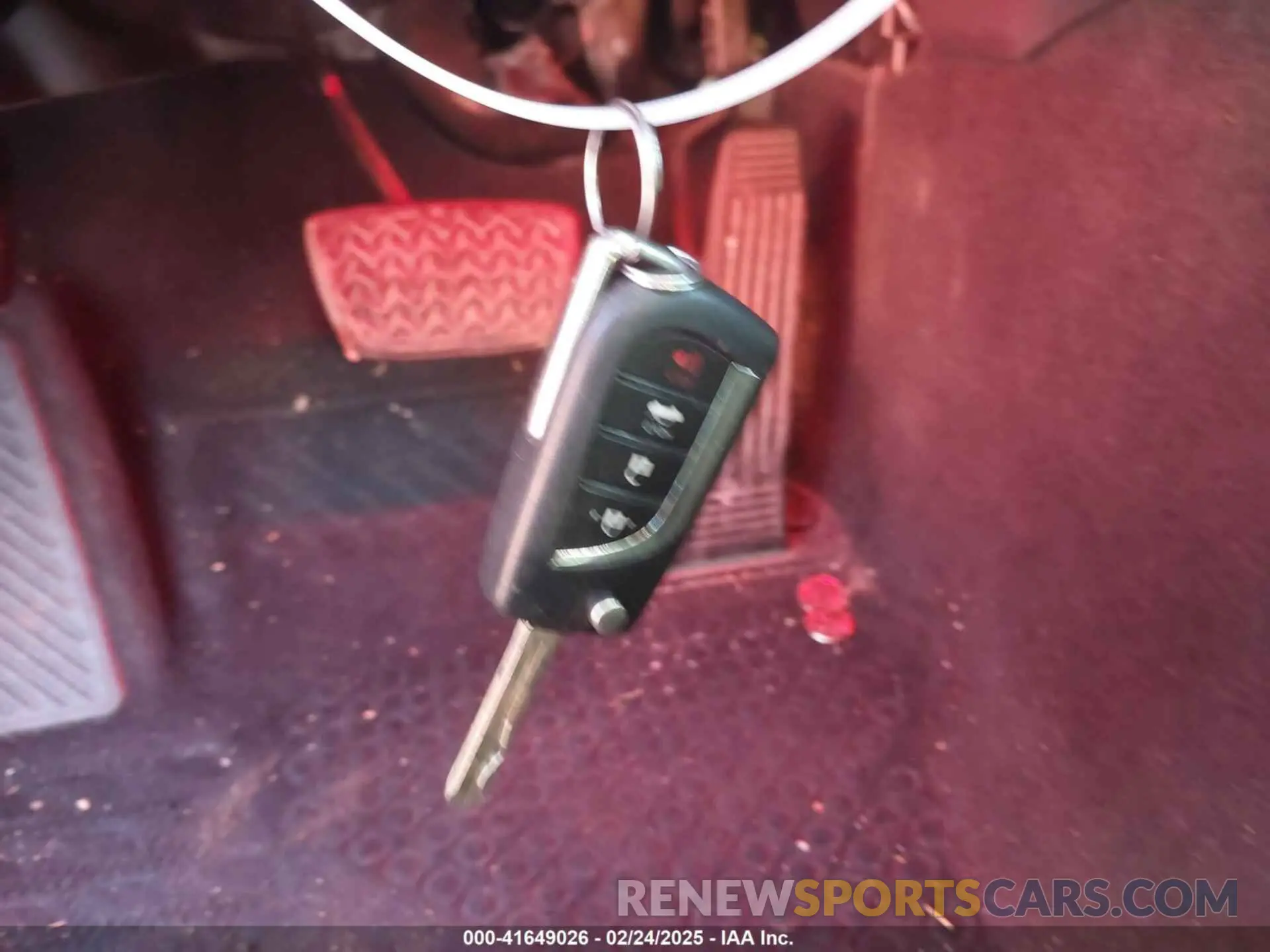 11 Photograph of a damaged car 4T1G11AK3LU320214 TOYOTA CAMRY 2020