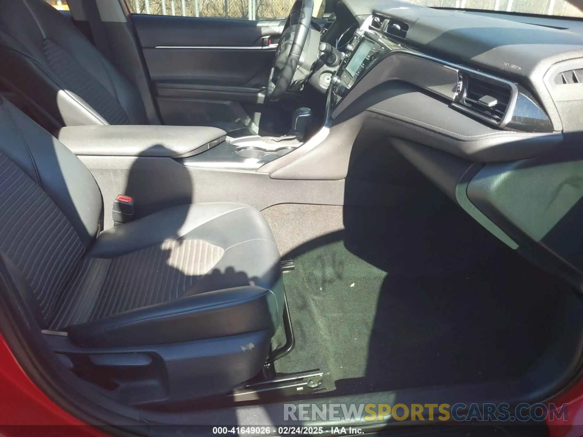 5 Photograph of a damaged car 4T1G11AK3LU320214 TOYOTA CAMRY 2020