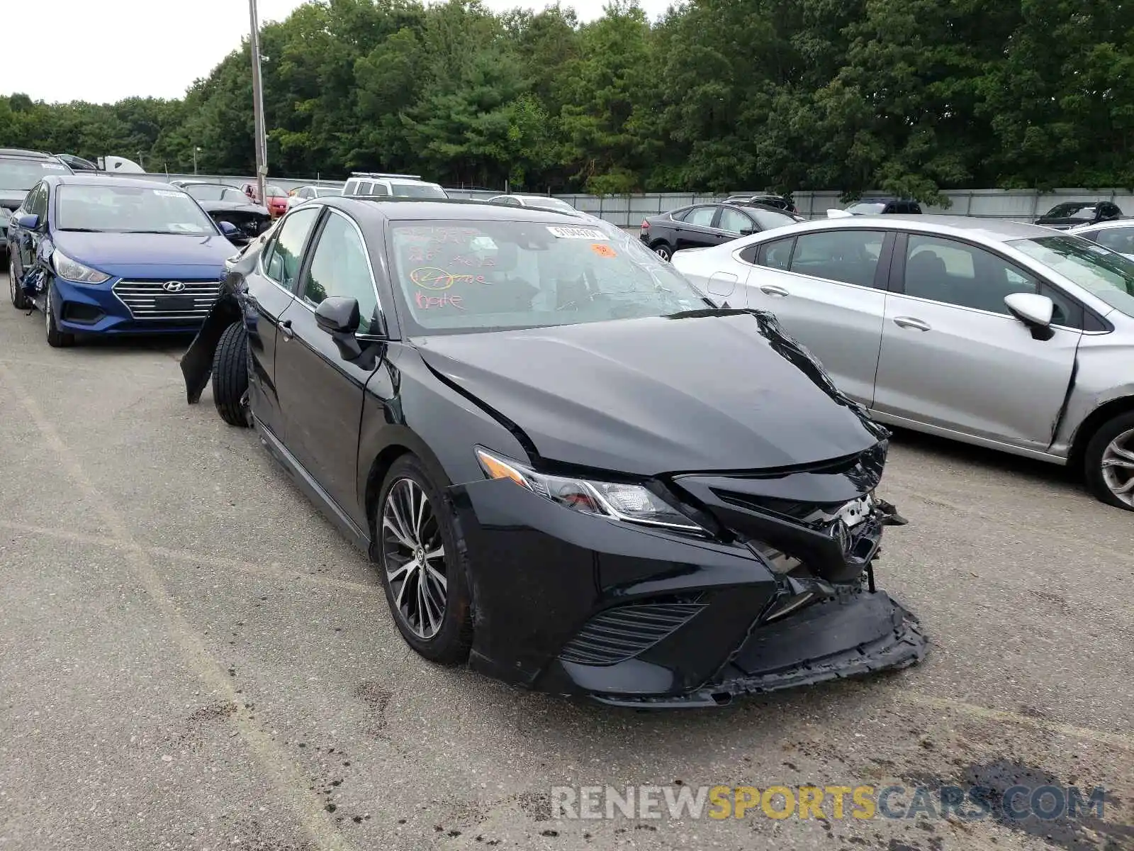 1 Photograph of a damaged car 4T1G11AK3LU322223 TOYOTA CAMRY 2020