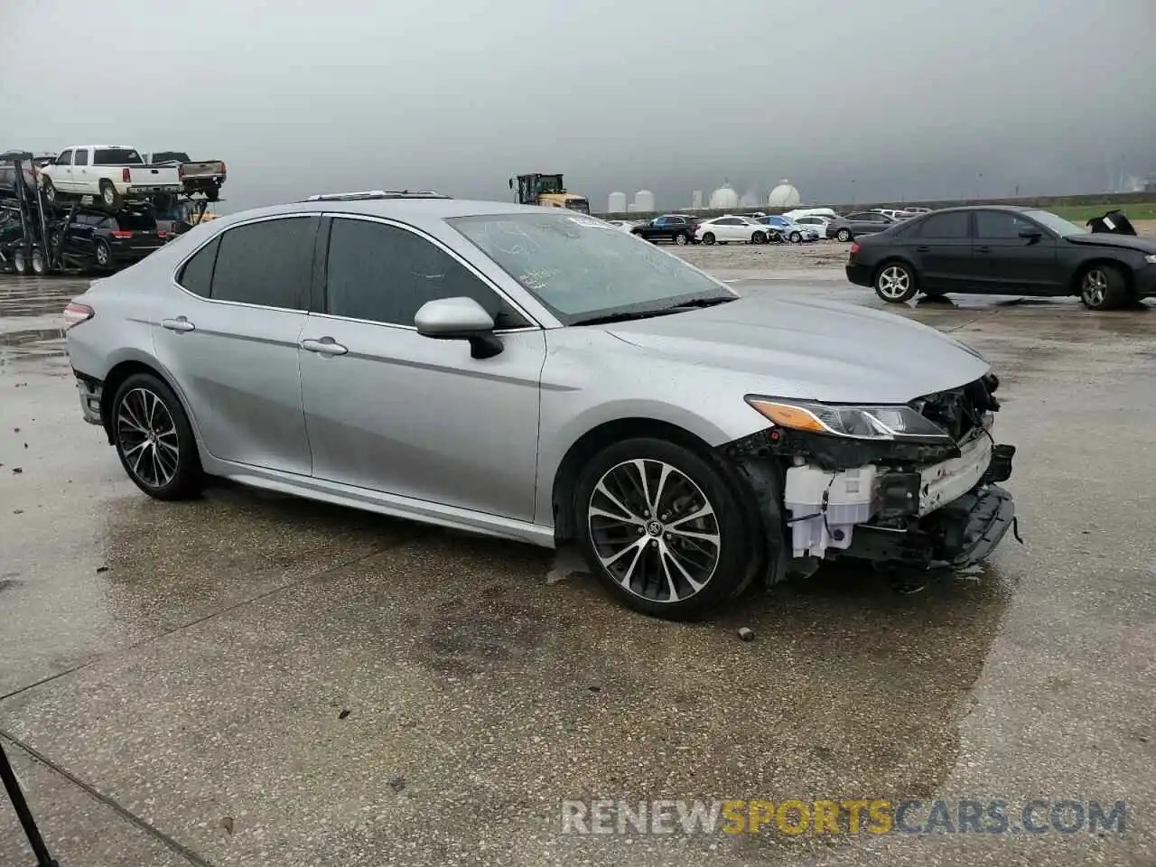 4 Photograph of a damaged car 4T1G11AK3LU322920 TOYOTA CAMRY 2020