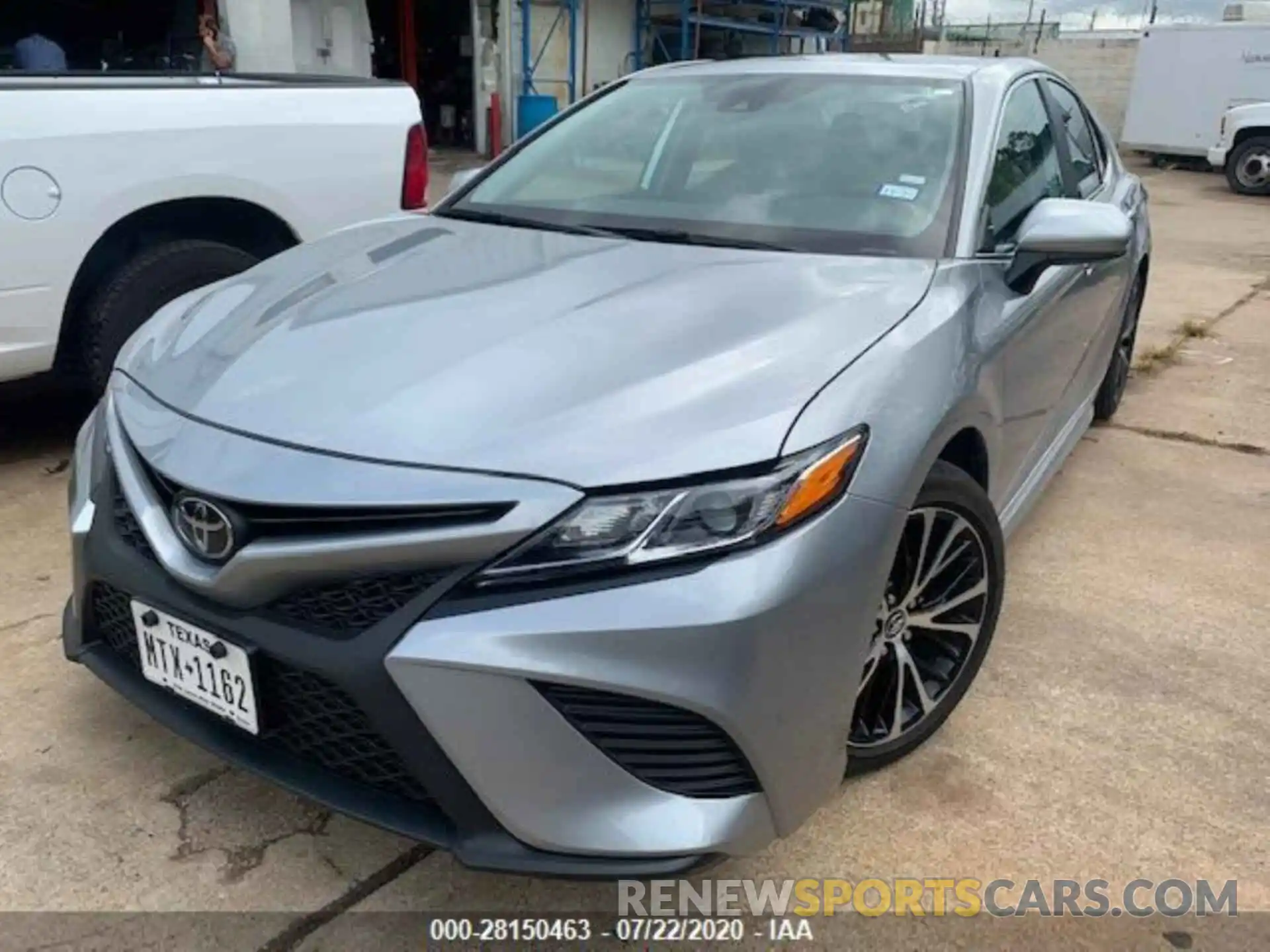 5 Photograph of a damaged car 4T1G11AK3LU328359 TOYOTA CAMRY 2020