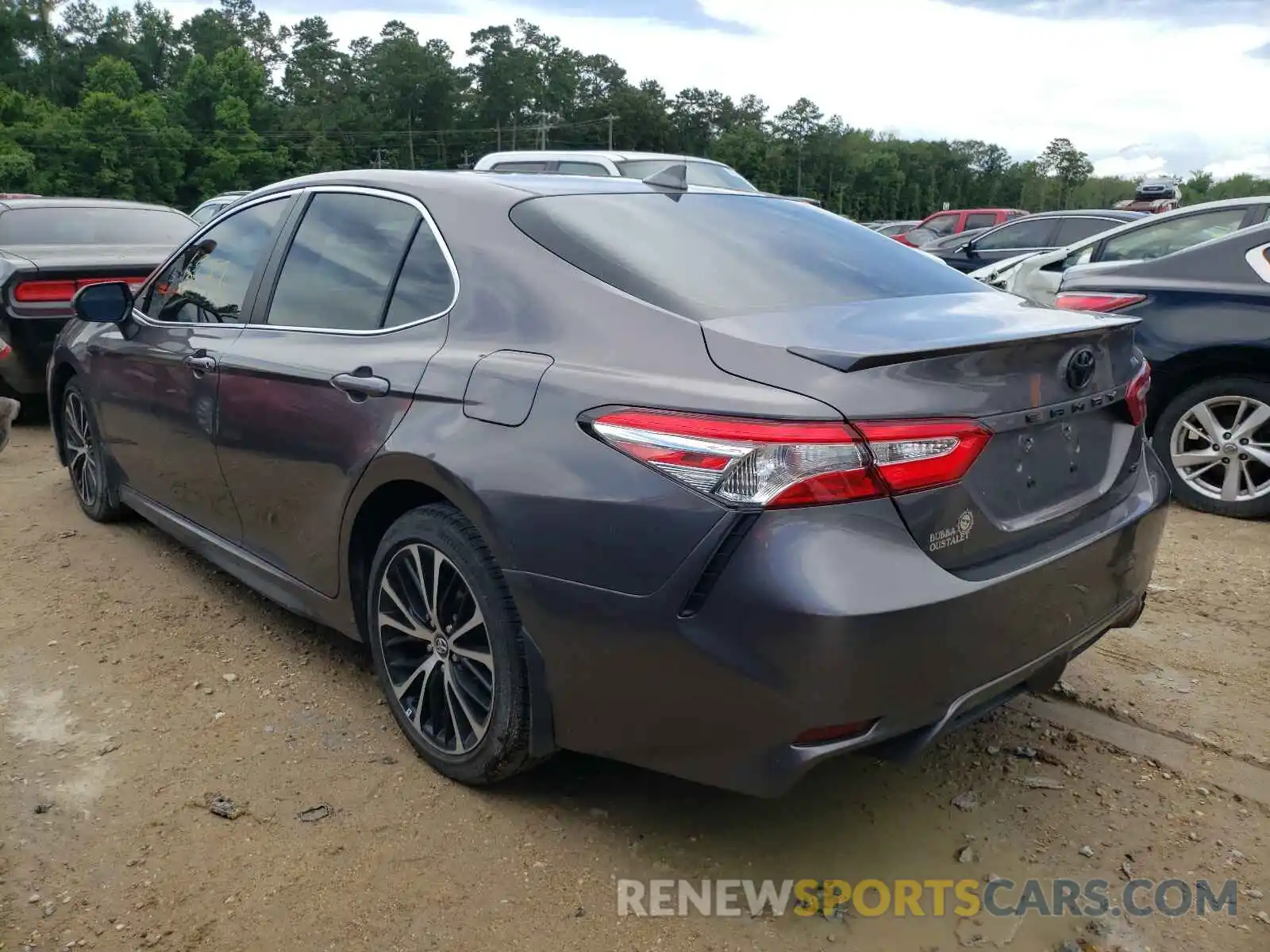 3 Photograph of a damaged car 4T1G11AK3LU328507 TOYOTA CAMRY 2020