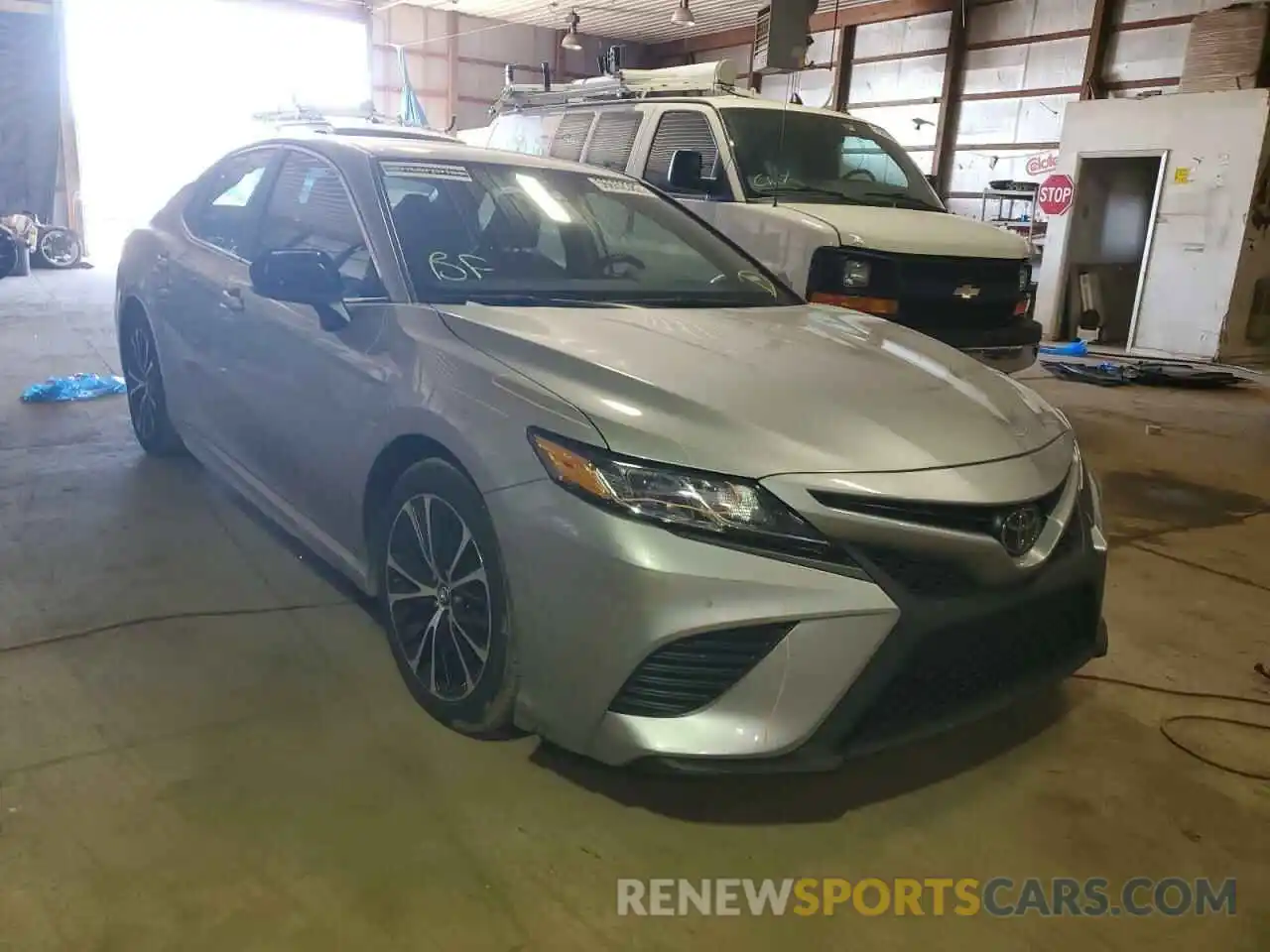 1 Photograph of a damaged car 4T1G11AK3LU341550 TOYOTA CAMRY 2020