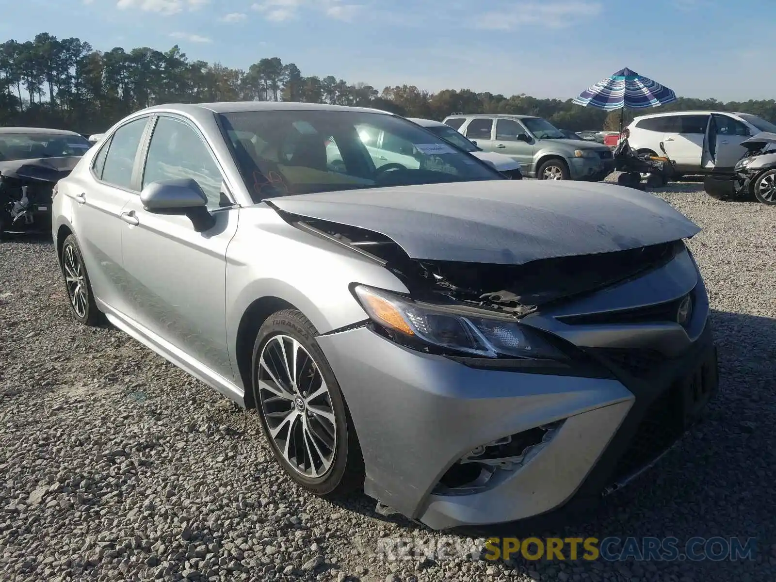 1 Photograph of a damaged car 4T1G11AK3LU347686 TOYOTA CAMRY 2020