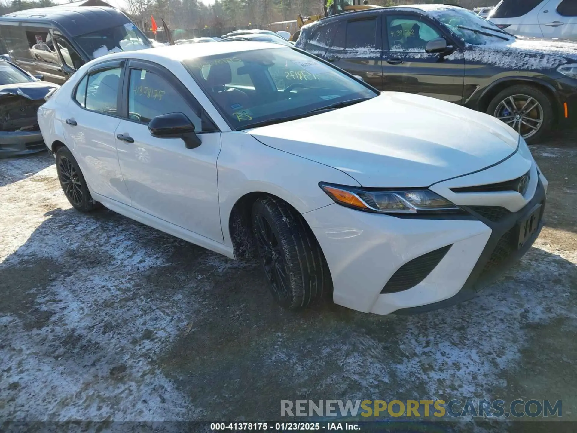 1 Photograph of a damaged car 4T1G11AK3LU348286 TOYOTA CAMRY 2020