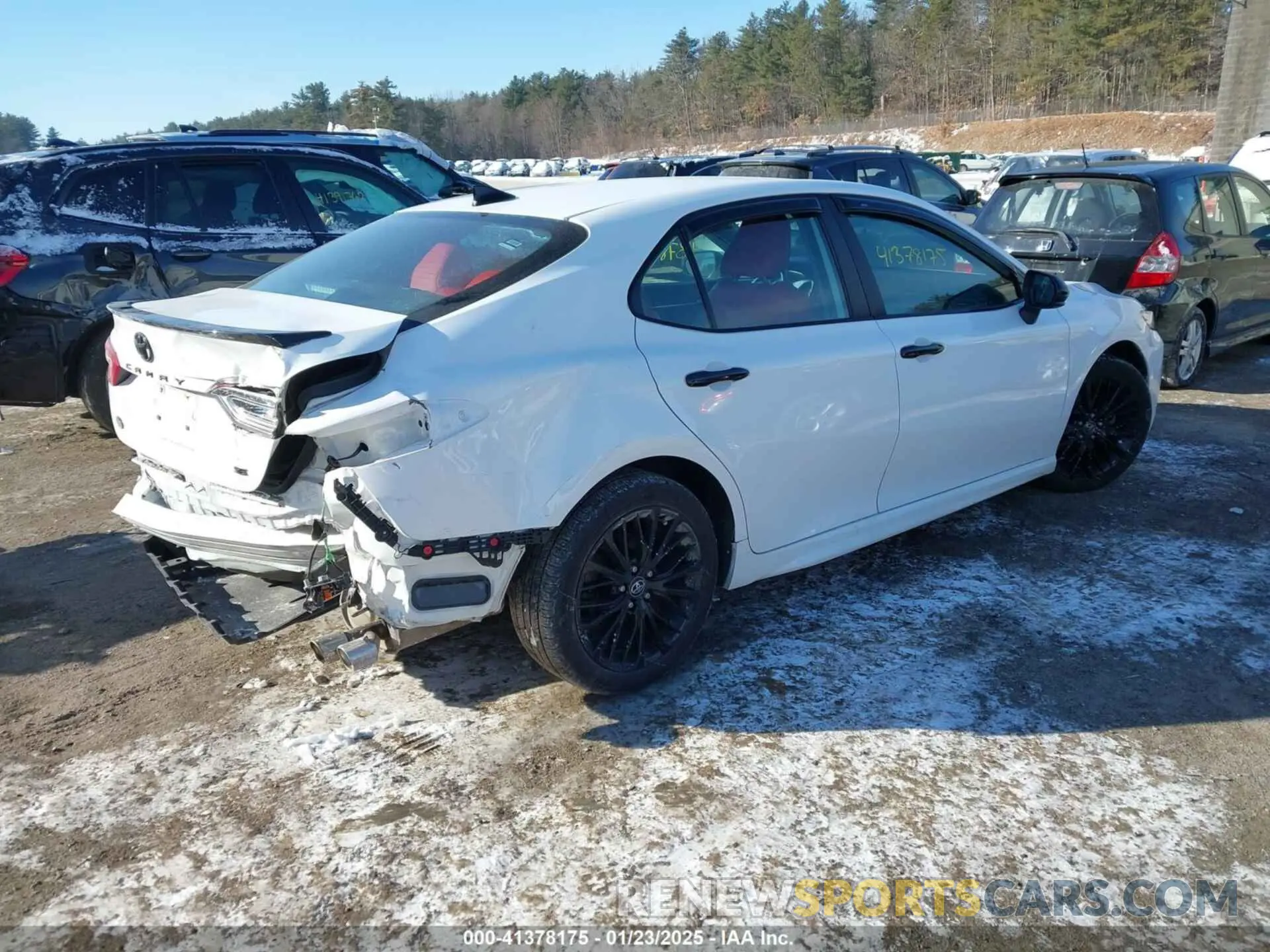 4 Photograph of a damaged car 4T1G11AK3LU348286 TOYOTA CAMRY 2020