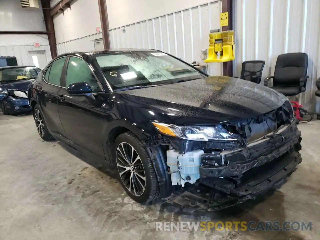 1 Photograph of a damaged car 4T1G11AK3LU349230 TOYOTA CAMRY 2020