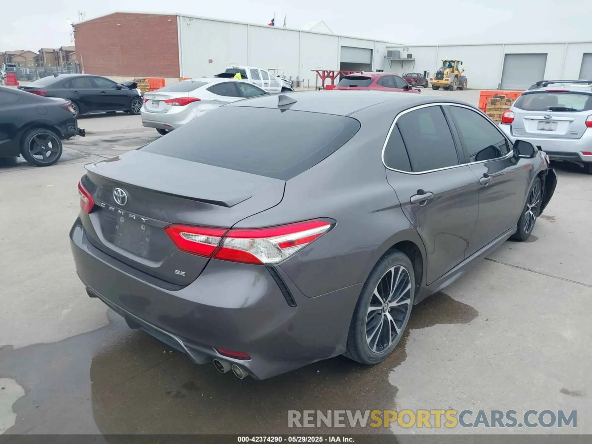 4 Photograph of a damaged car 4T1G11AK3LU349972 TOYOTA CAMRY 2020