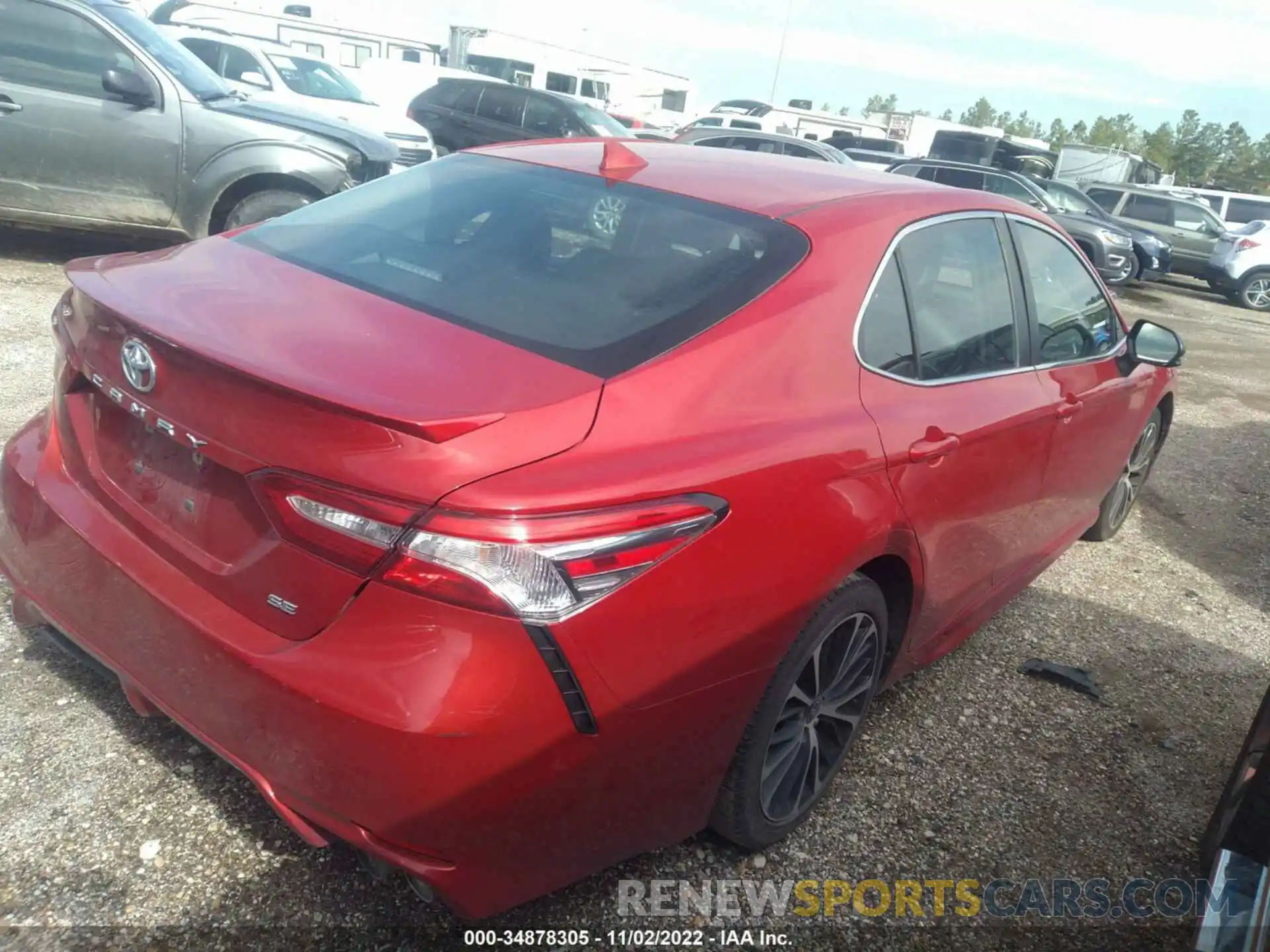 4 Photograph of a damaged car 4T1G11AK3LU357215 TOYOTA CAMRY 2020