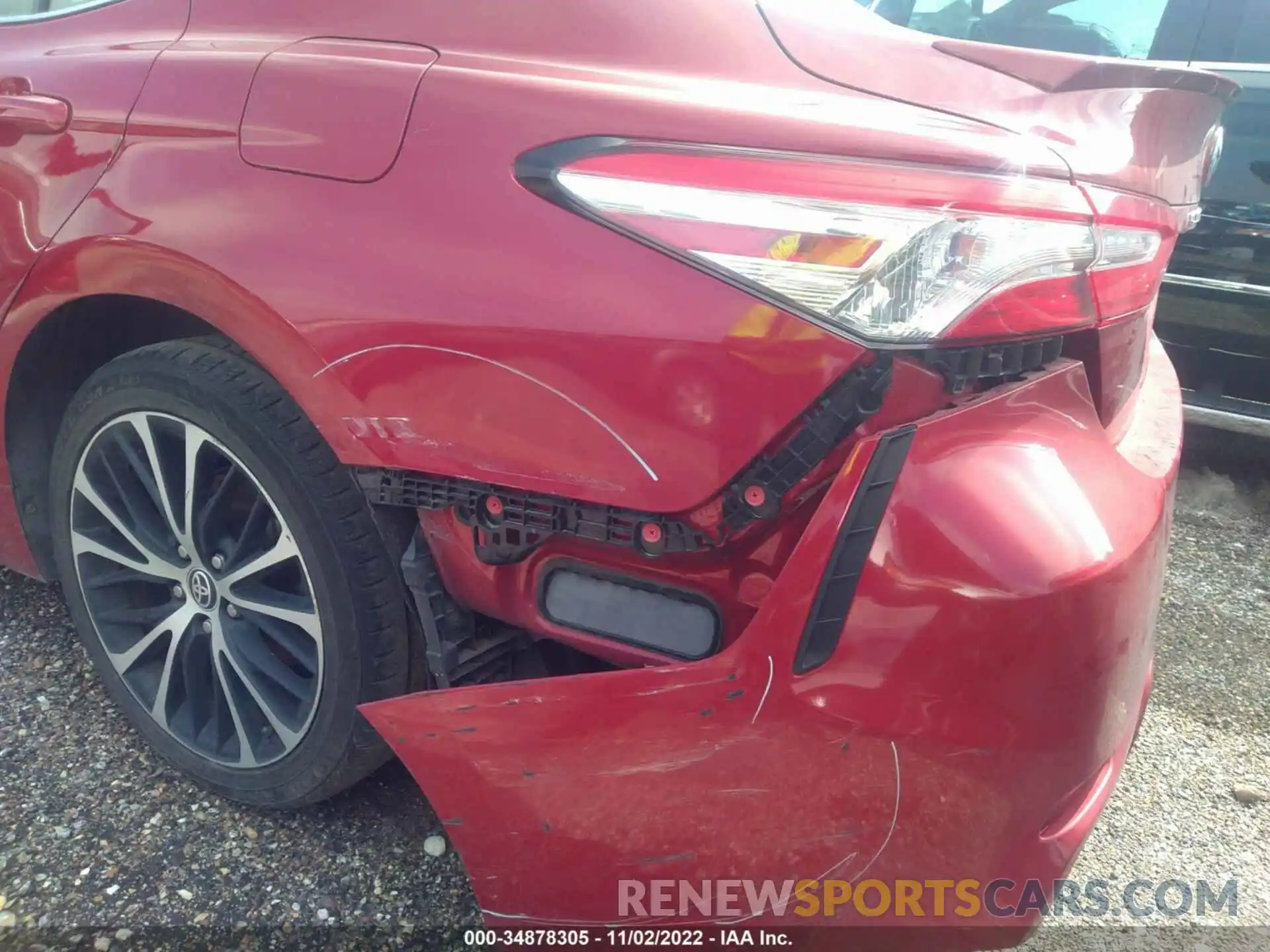 6 Photograph of a damaged car 4T1G11AK3LU357215 TOYOTA CAMRY 2020