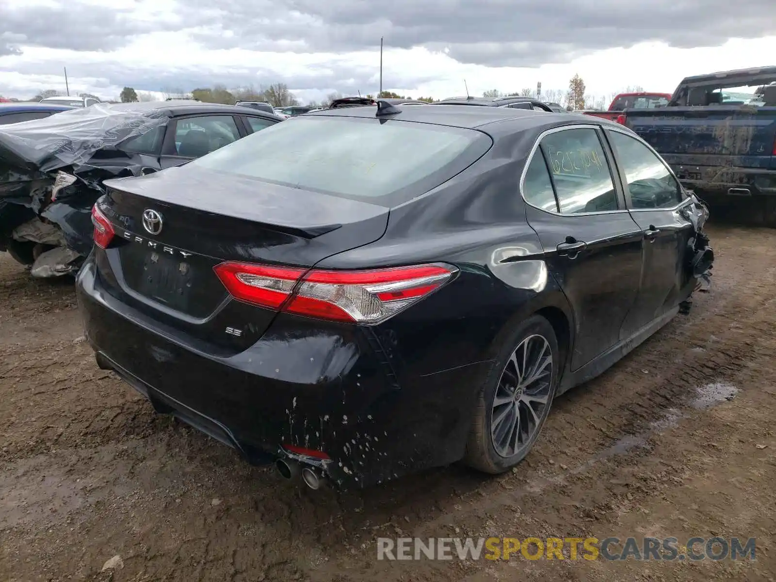 4 Photograph of a damaged car 4T1G11AK3LU359031 TOYOTA CAMRY 2020