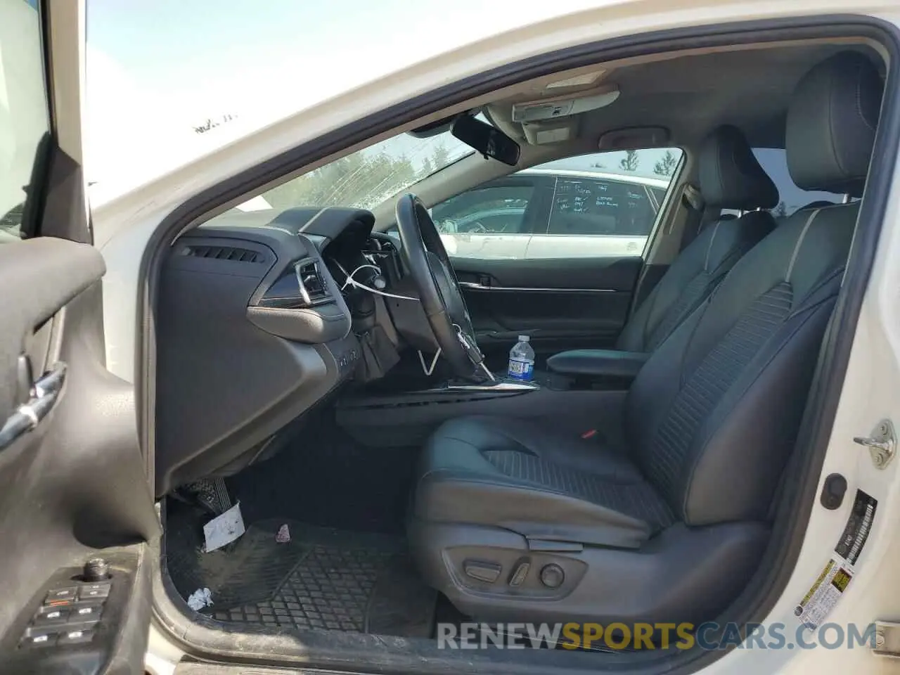 7 Photograph of a damaged car 4T1G11AK3LU379019 TOYOTA CAMRY 2020