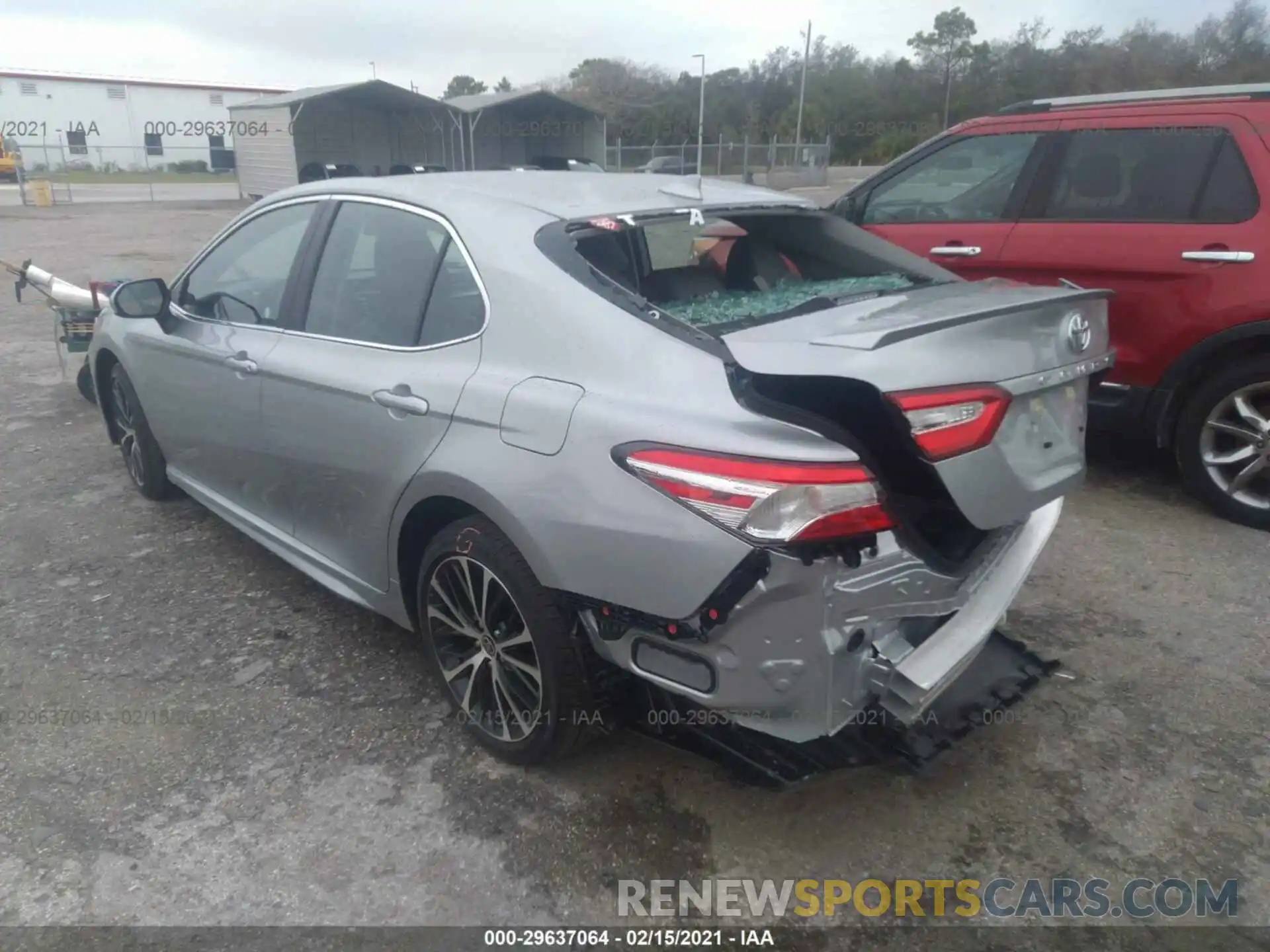 3 Photograph of a damaged car 4T1G11AK3LU384883 TOYOTA CAMRY 2020