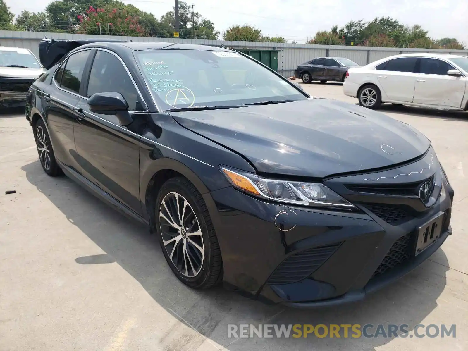 1 Photograph of a damaged car 4T1G11AK3LU388562 TOYOTA CAMRY 2020