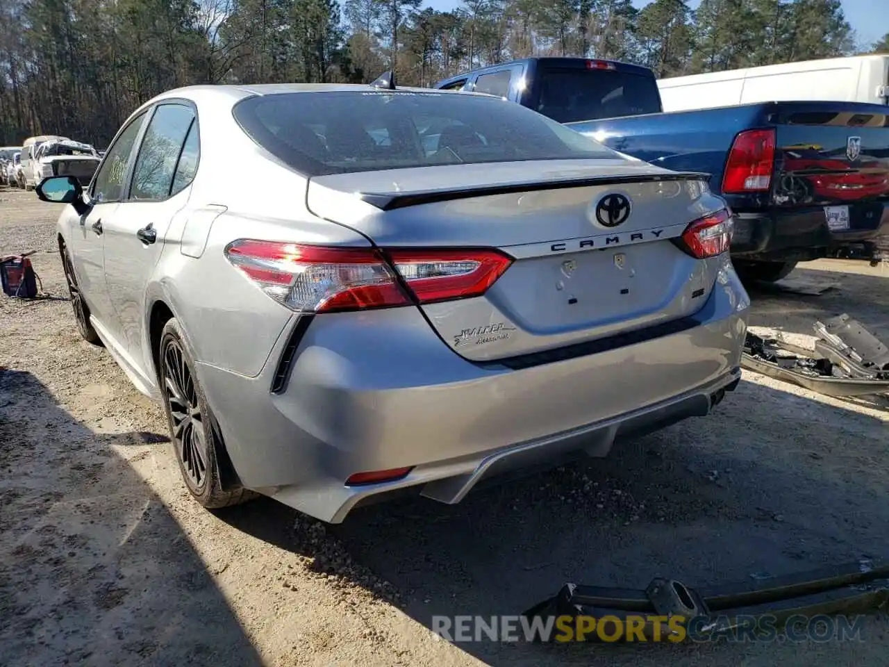 3 Photograph of a damaged car 4T1G11AK3LU400063 TOYOTA CAMRY 2020