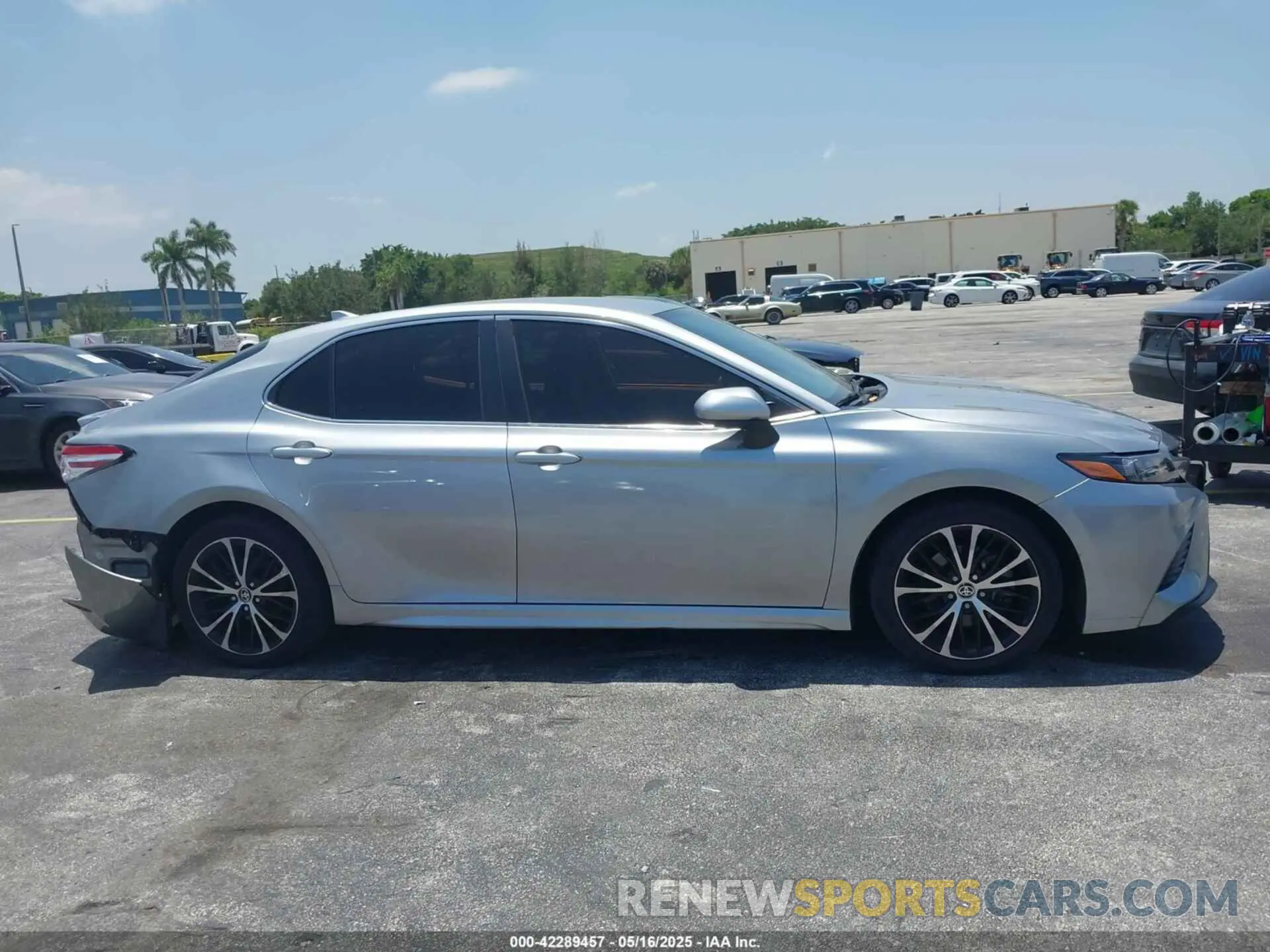 14 Photograph of a damaged car 4T1G11AK3LU509803 TOYOTA CAMRY 2020