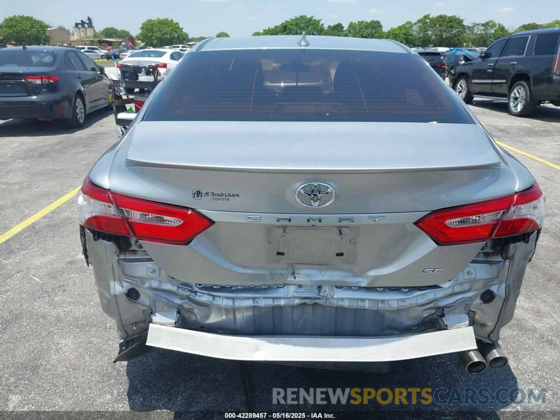 6 Photograph of a damaged car 4T1G11AK3LU509803 TOYOTA CAMRY 2020