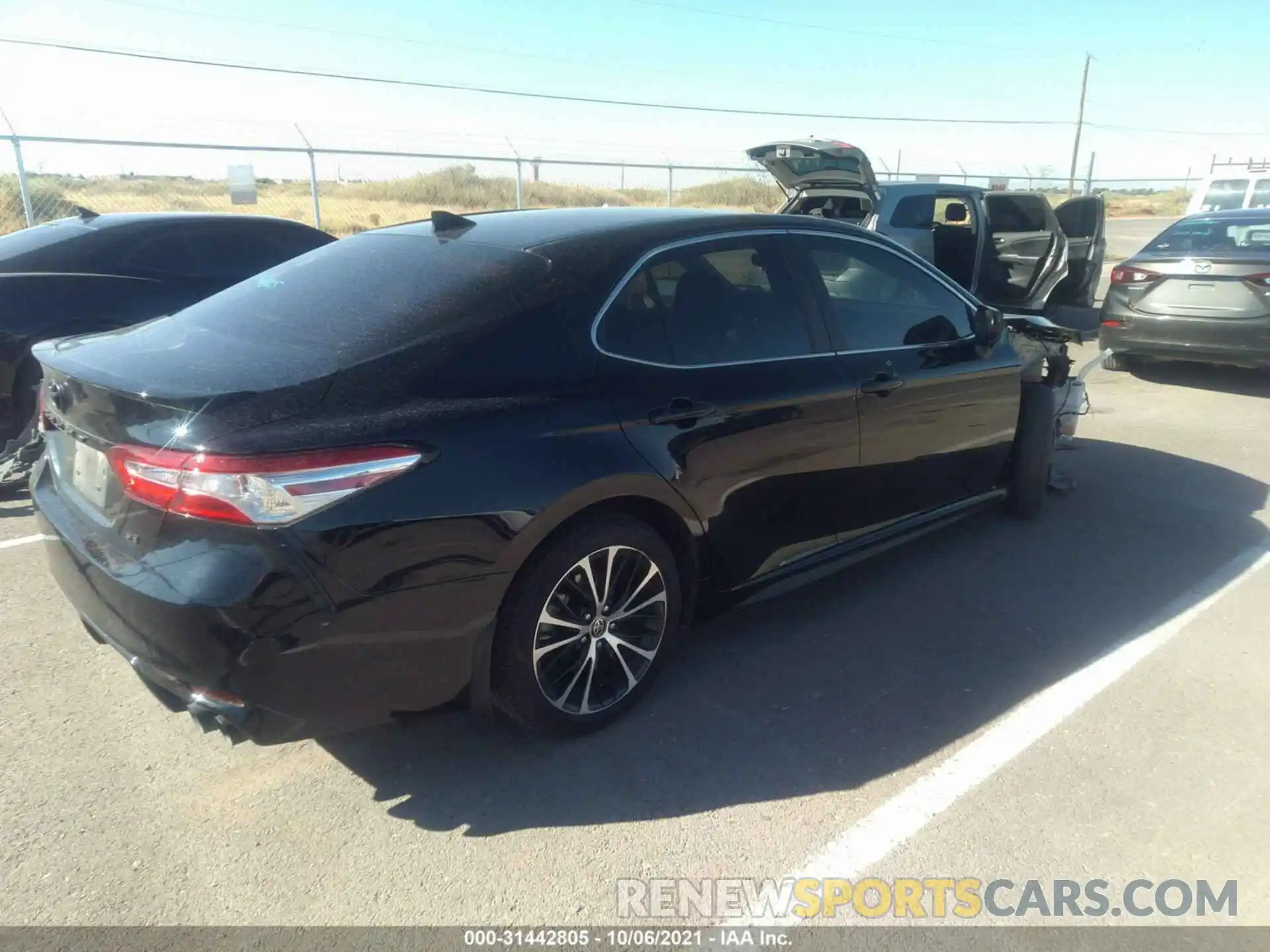 4 Photograph of a damaged car 4T1G11AK3LU509994 TOYOTA CAMRY 2020