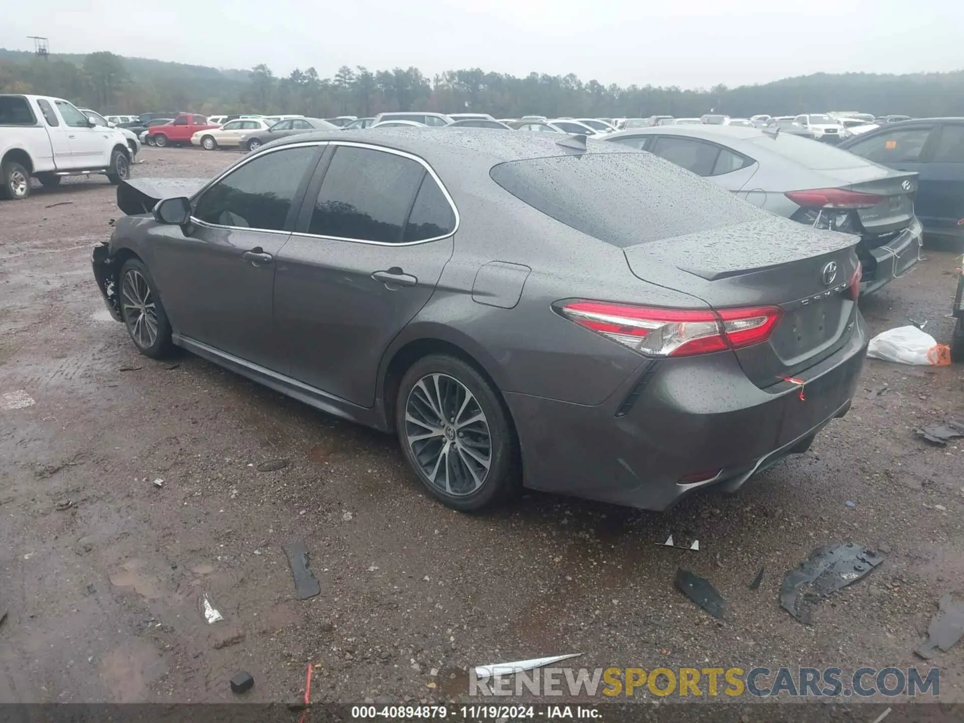 3 Photograph of a damaged car 4T1G11AK3LU511423 TOYOTA CAMRY 2020