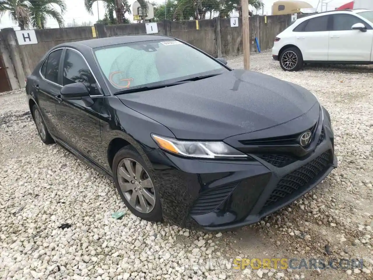 1 Photograph of a damaged car 4T1G11AK3LU871937 TOYOTA CAMRY 2020