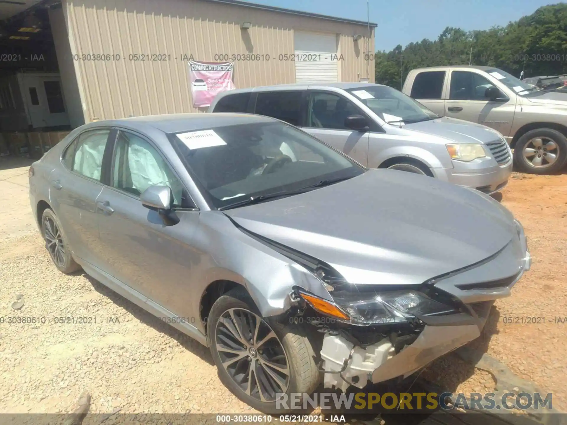 1 Photograph of a damaged car 4T1G11AK3LU872165 TOYOTA CAMRY 2020