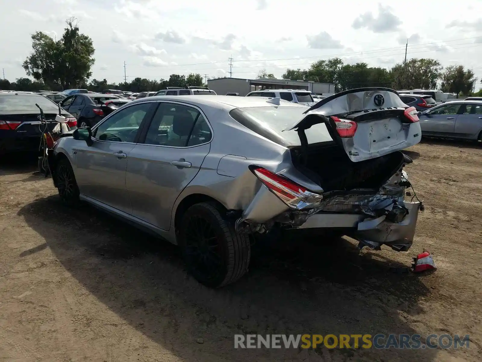 3 Photograph of a damaged car 4T1G11AK3LU876104 TOYOTA CAMRY 2020