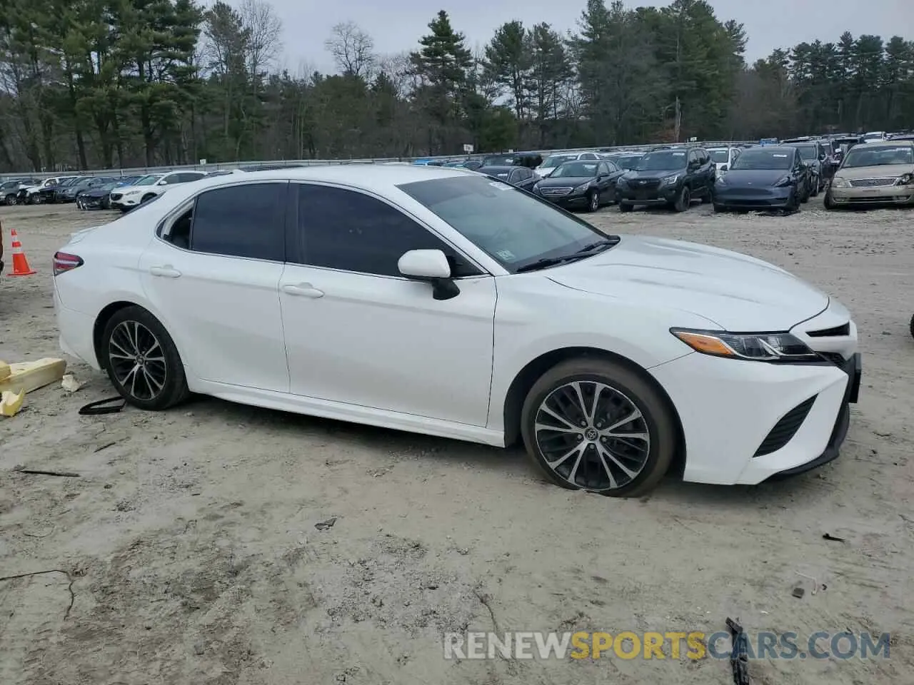 4 Photograph of a damaged car 4T1G11AK3LU877172 TOYOTA CAMRY 2020
