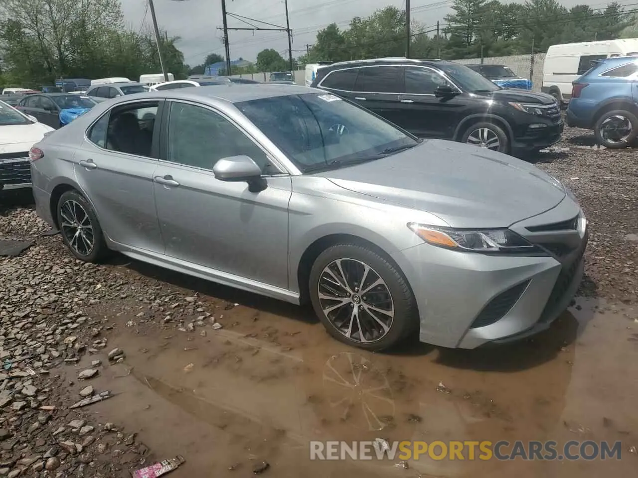 4 Photograph of a damaged car 4T1G11AK3LU878547 TOYOTA CAMRY 2020