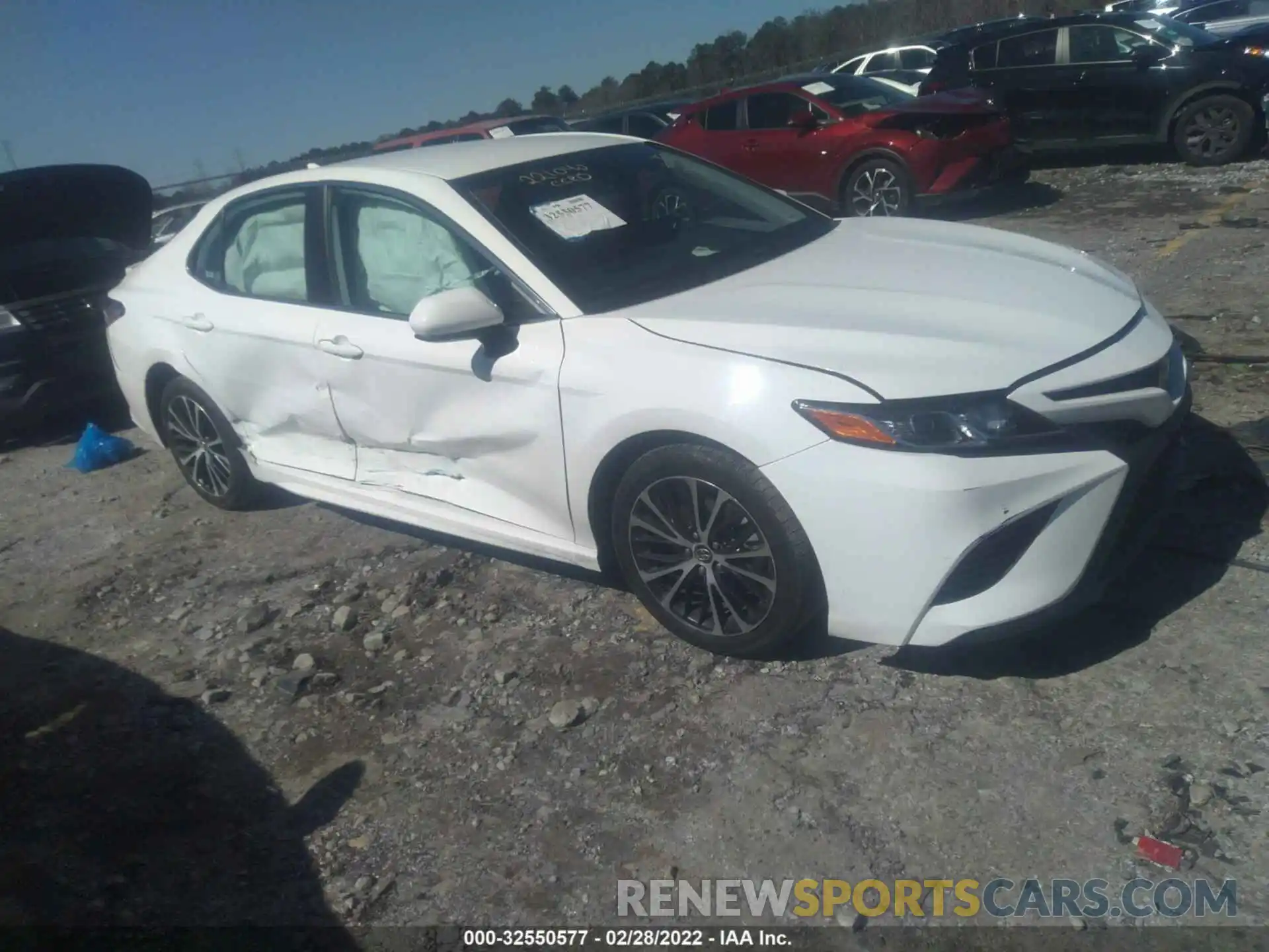 1 Photograph of a damaged car 4T1G11AK3LU885711 TOYOTA CAMRY 2020