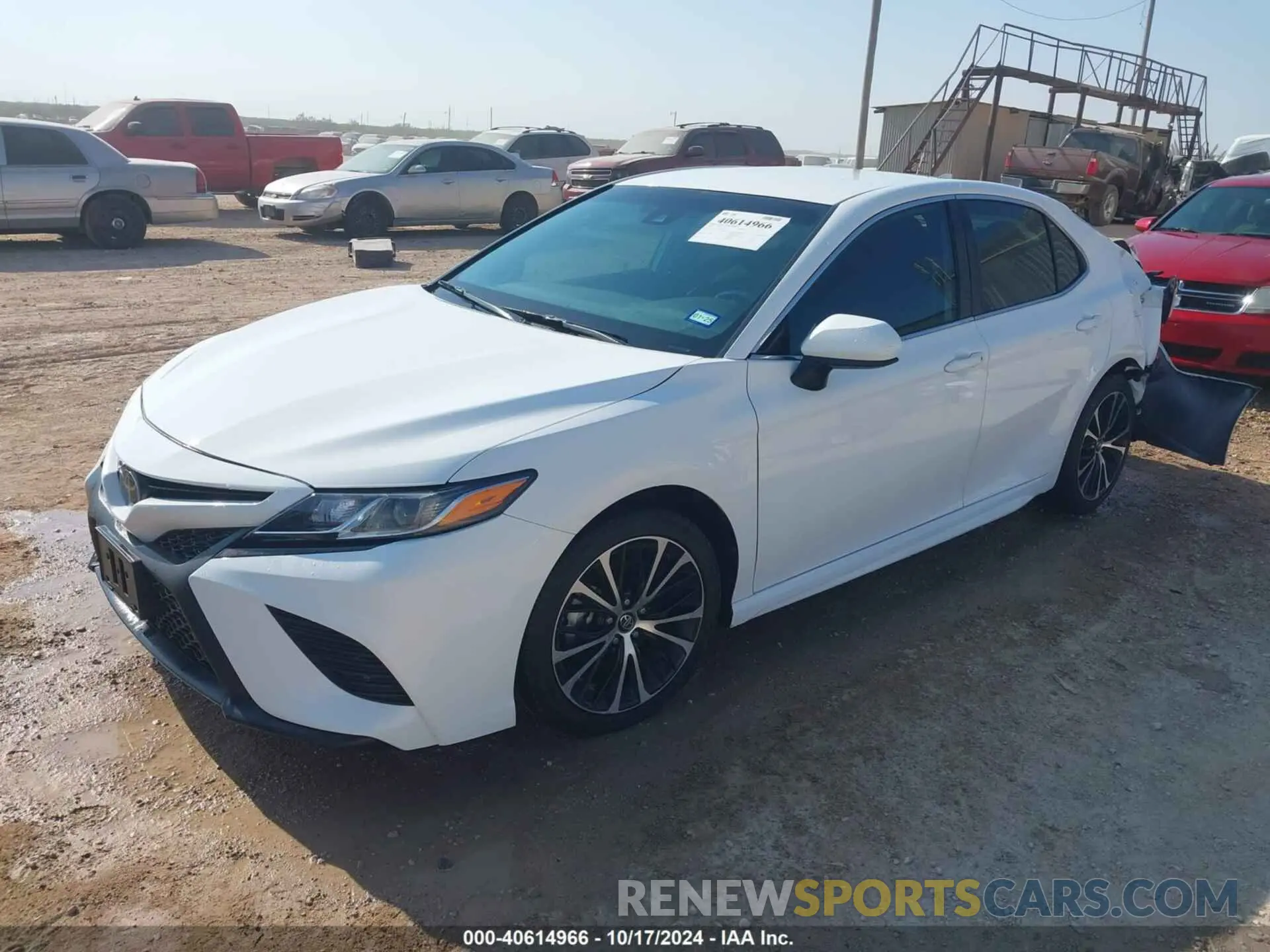 2 Photograph of a damaged car 4T1G11AK3LU886566 TOYOTA CAMRY 2020