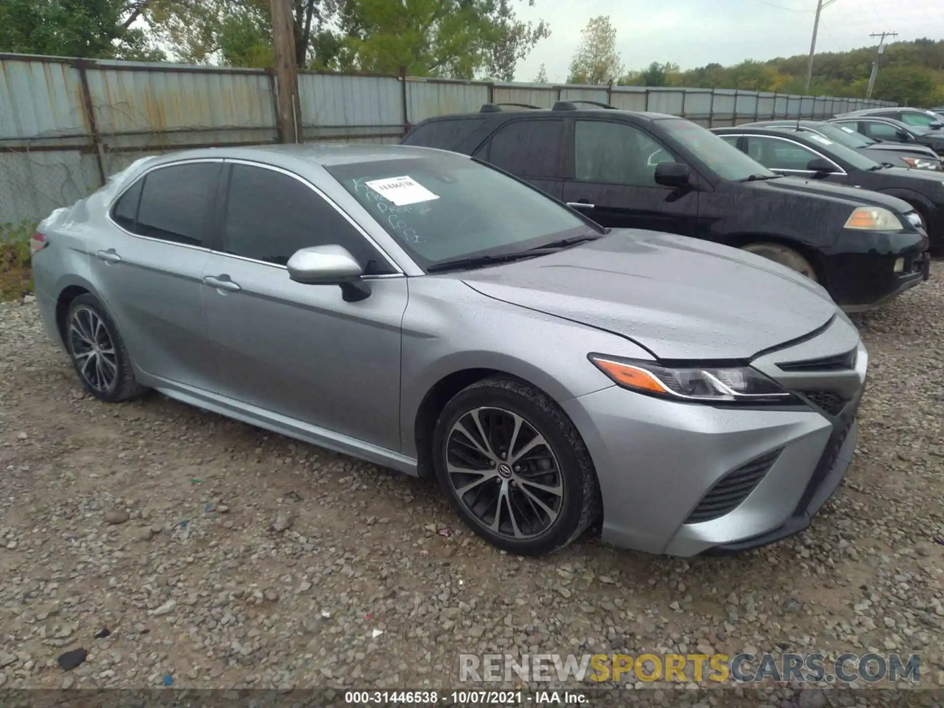 1 Photograph of a damaged car 4T1G11AK3LU887765 TOYOTA CAMRY 2020