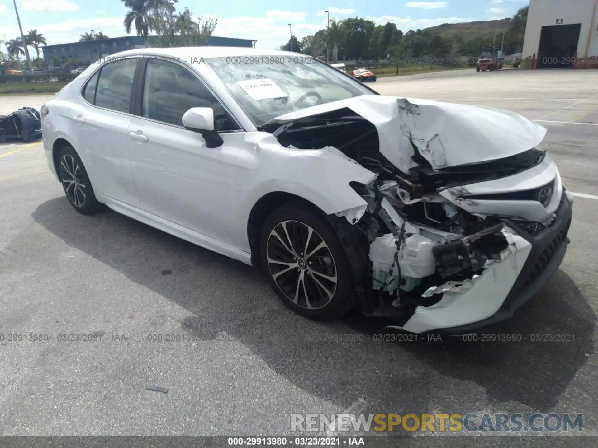 1 Photograph of a damaged car 4T1G11AK3LU890052 TOYOTA CAMRY 2020