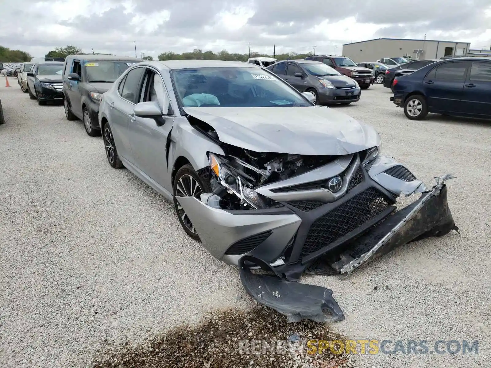 1 Photograph of a damaged car 4T1G11AK3LU893002 TOYOTA CAMRY 2020