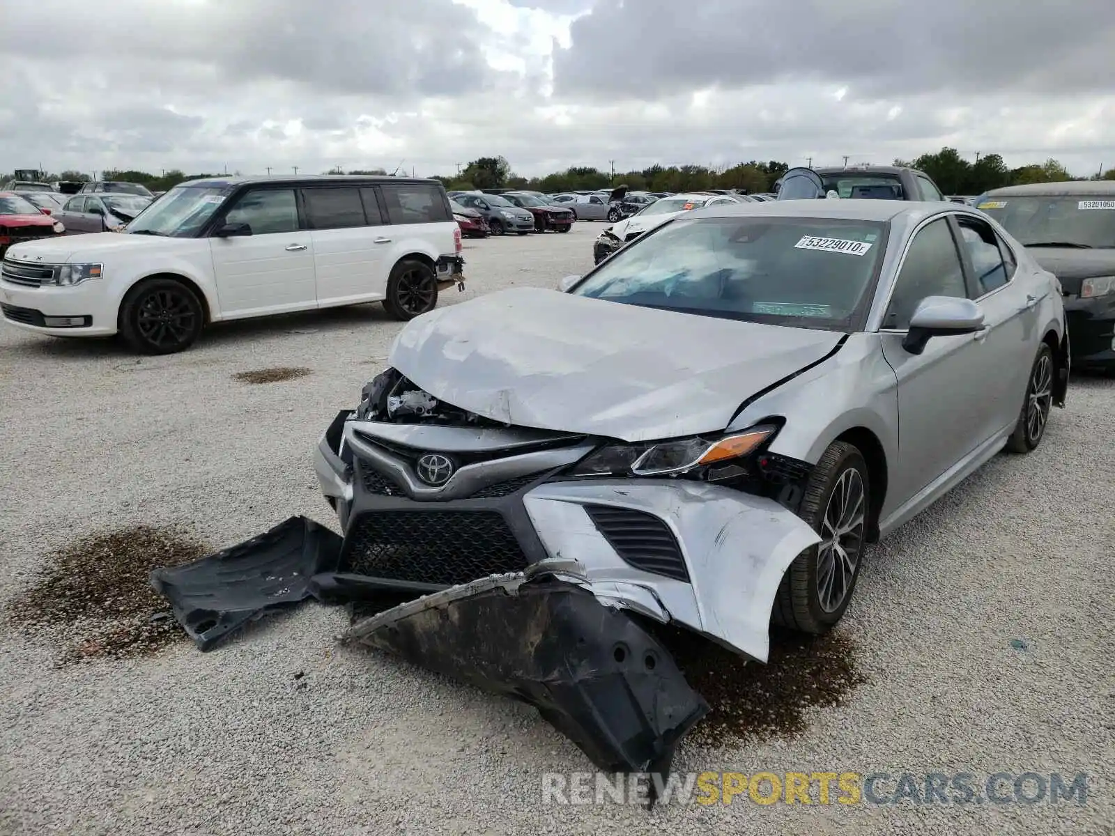 2 Photograph of a damaged car 4T1G11AK3LU893002 TOYOTA CAMRY 2020