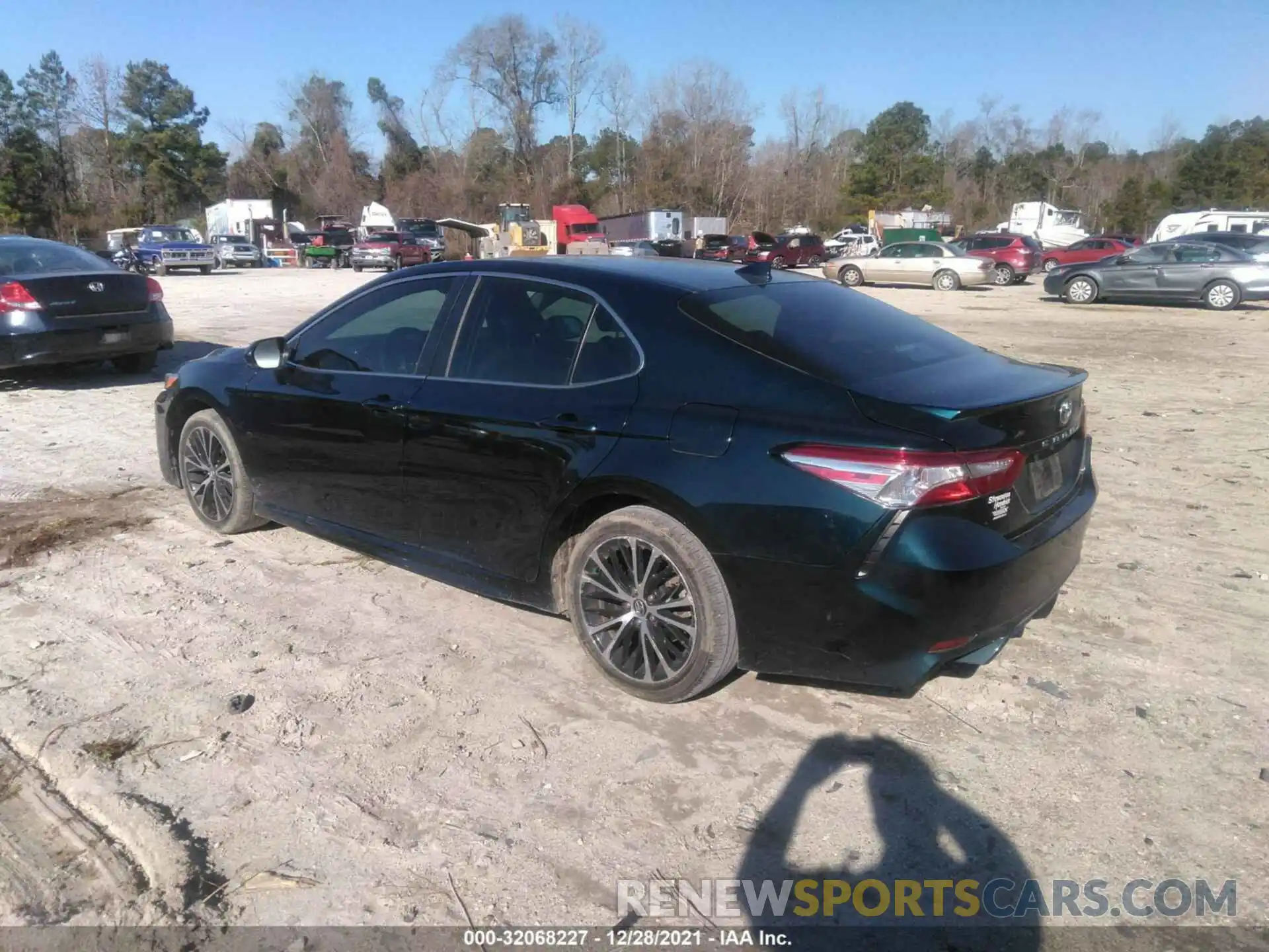 3 Photograph of a damaged car 4T1G11AK3LU894487 TOYOTA CAMRY 2020