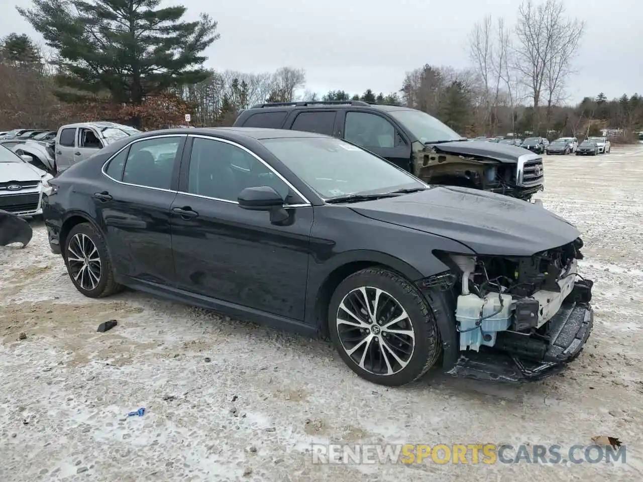 4 Photograph of a damaged car 4T1G11AK3LU895543 TOYOTA CAMRY 2020