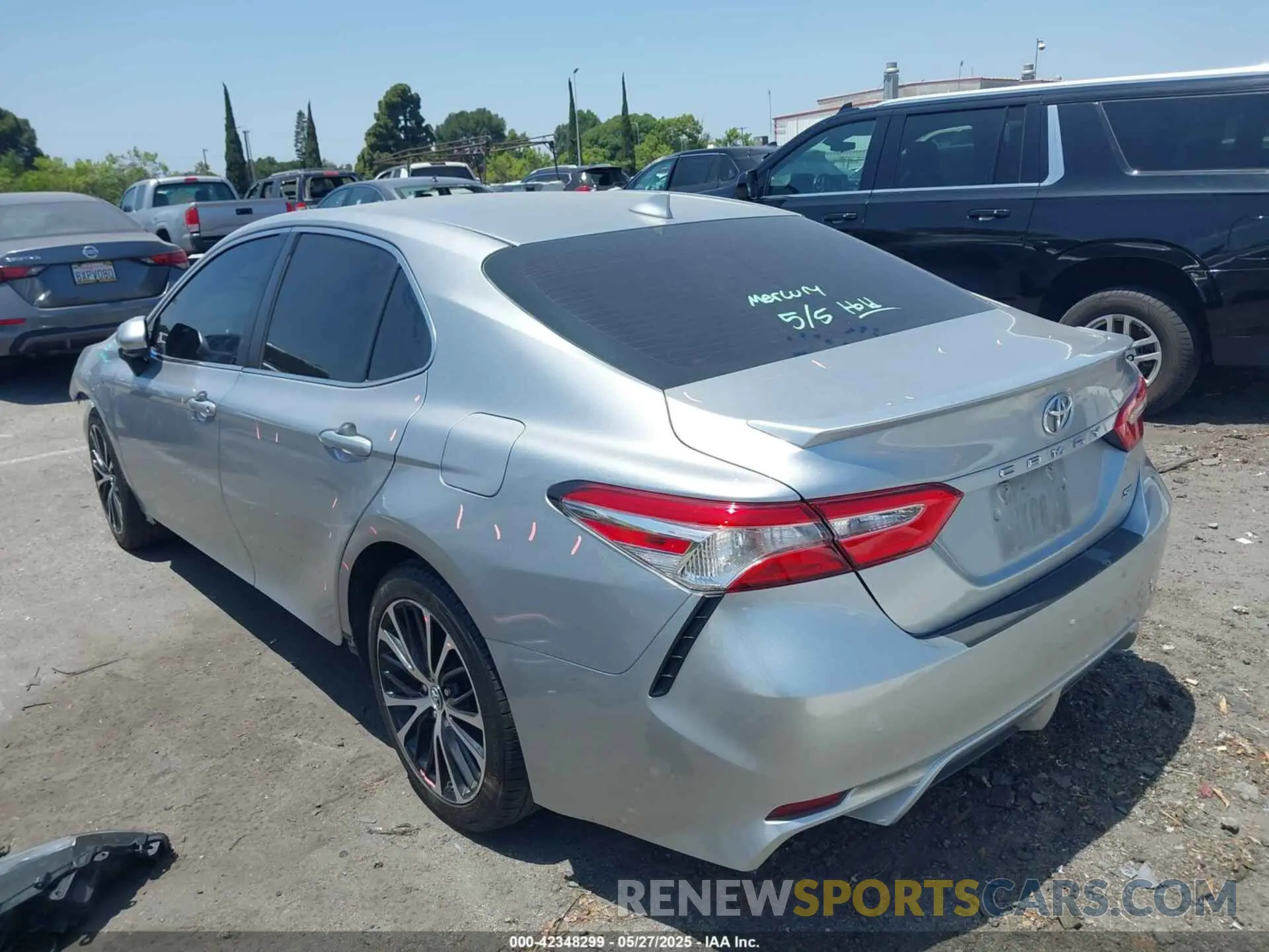 3 Photograph of a damaged car 4T1G11AK3LU898040 TOYOTA CAMRY 2020